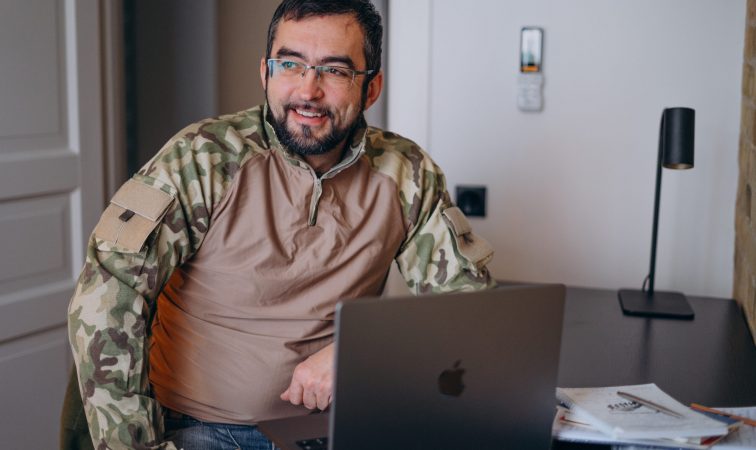 НАВІГАЦІЯ ПОВЕРНЕННЯ ВЕТЕРАНІВ ПОКРОКОВИЙ ГІД ДЛЯ КОМПАНІЙ